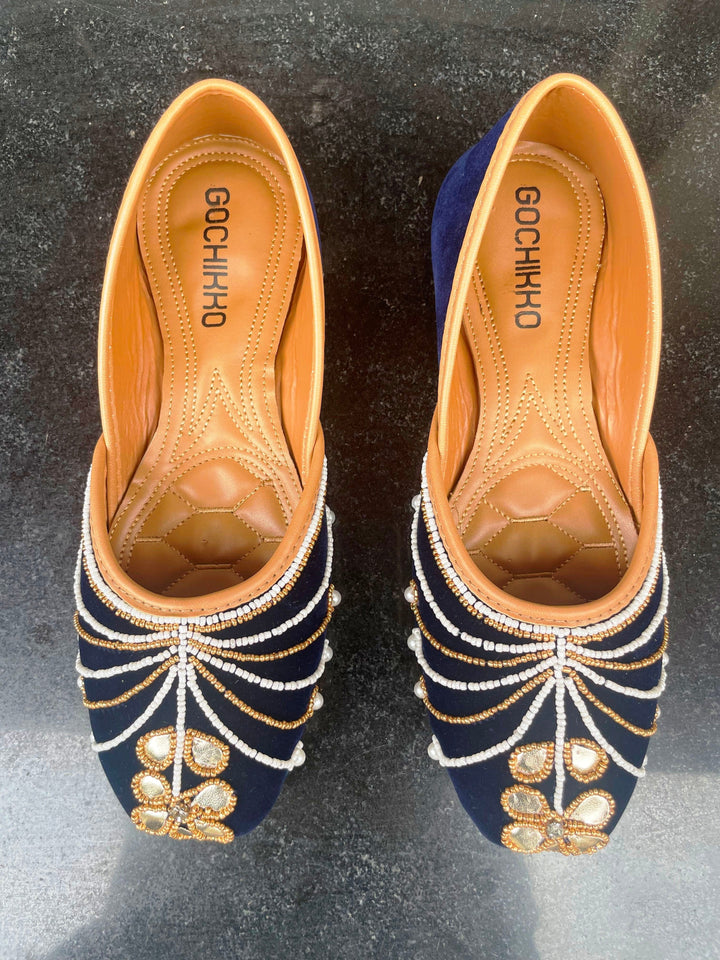 GOCHIKKO Dark blue Embellished Juttis