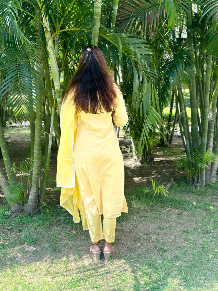 Women Yellow cotton Kurta, Pant And Dupatta Set