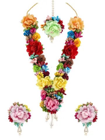 Floral Necklace Set in Multicolor color